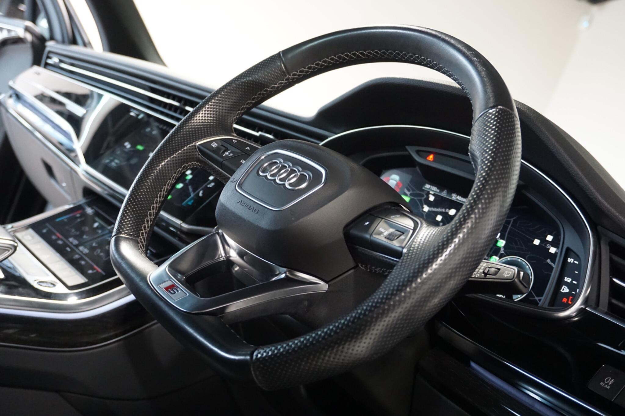 Audi Q7 3.0 TFSIe V6 55 Black Edition SUV 5dr Petrol Plug-in Hybrid Tiptronic quattro Euro 6 (s/s) 17.9kWh (381 ps)